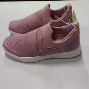 NWT. All In Motion Slip On Sneaker - Lavender Size 8